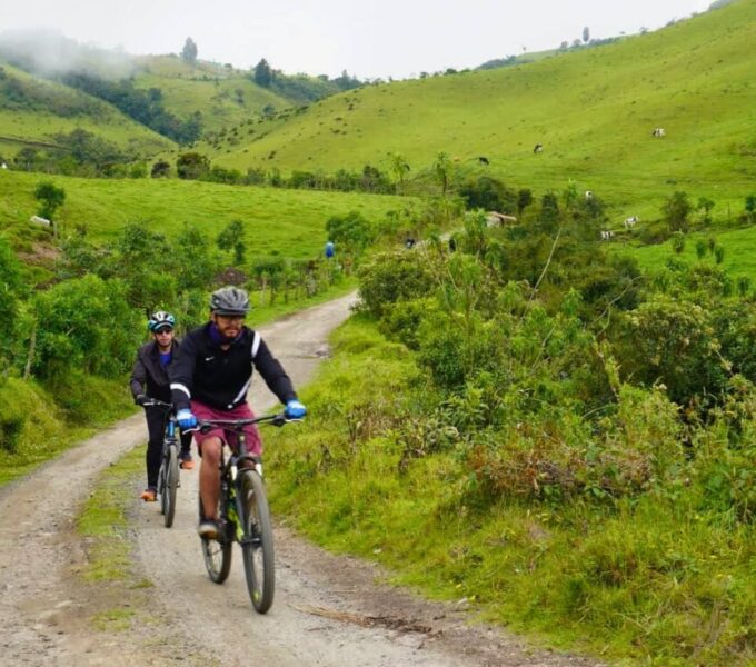 the best biking routes in ecuador