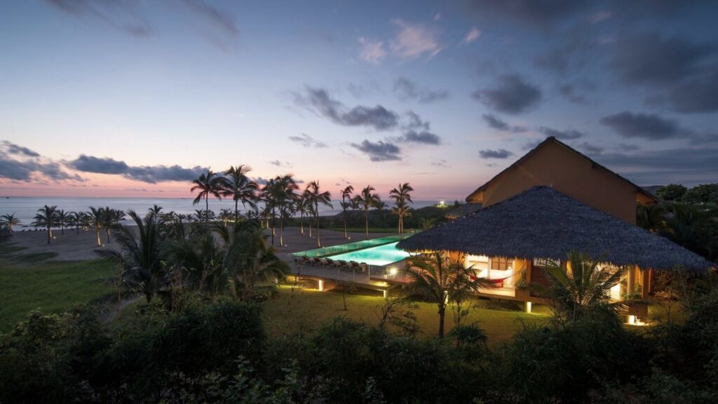 tanusas hotel -front