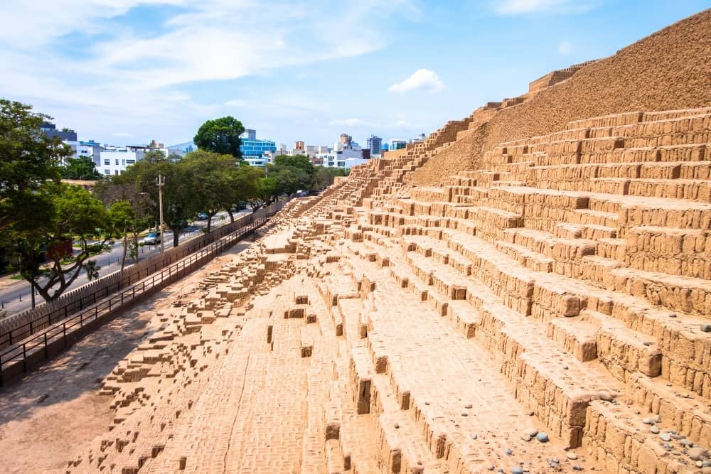 sights peru - huaca pullana