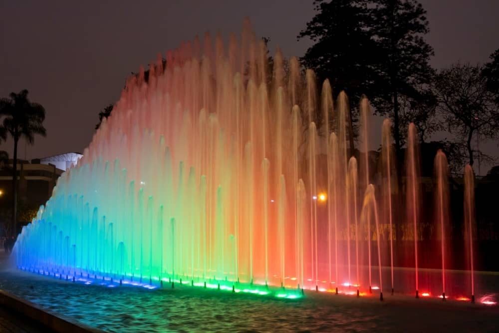 water show at parque de la reserva in lima peru.
