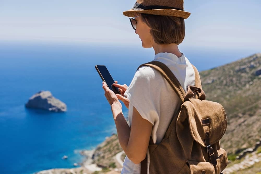 stay connected with the best travel apps for ecuador & galapagos