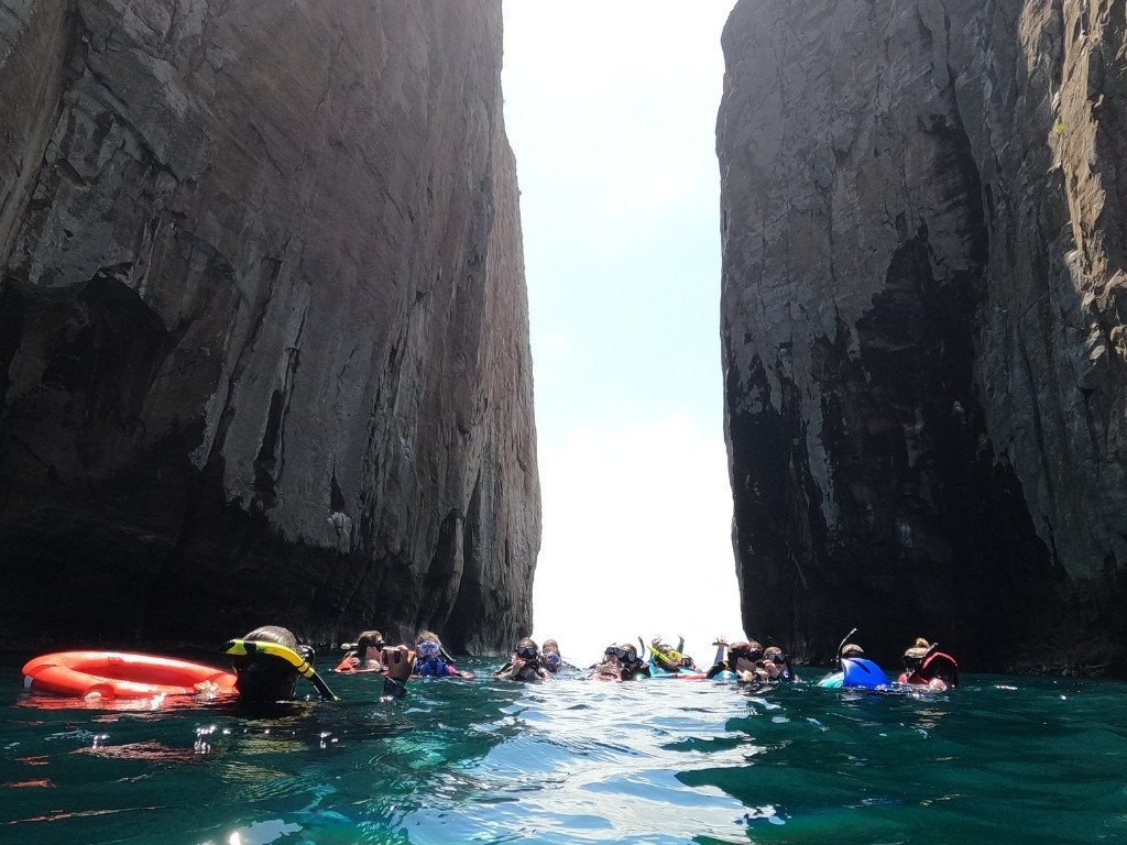 kicker rock best diving site.