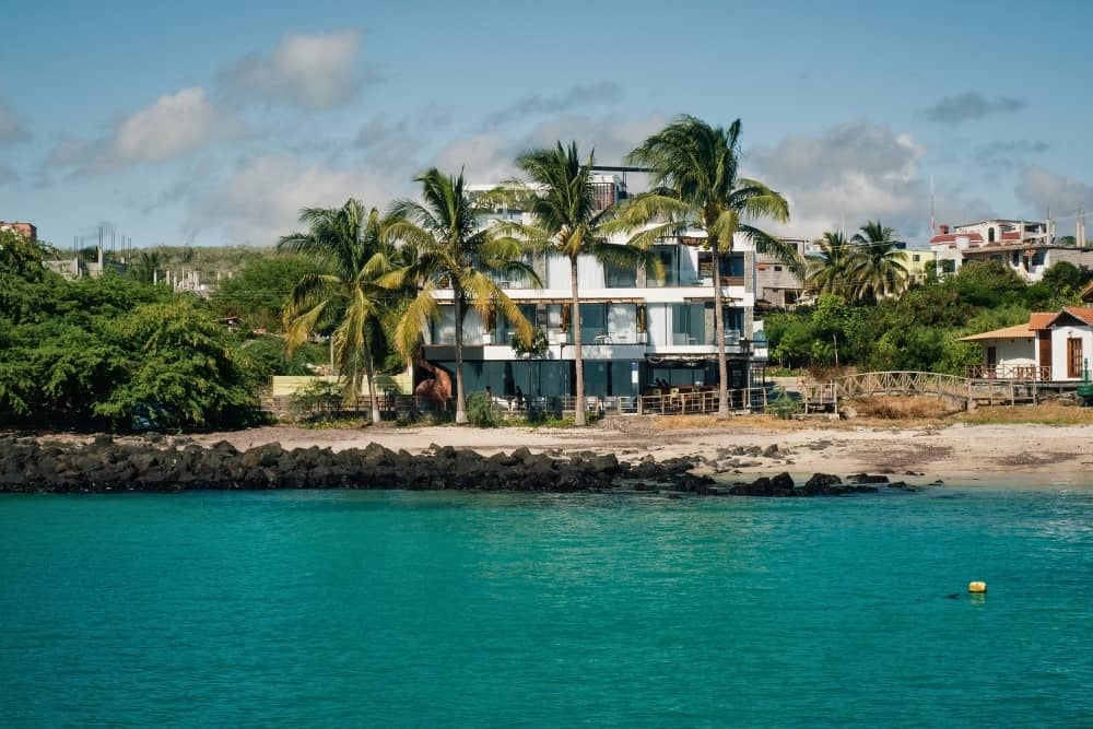 Golden Bay - San Cristobal