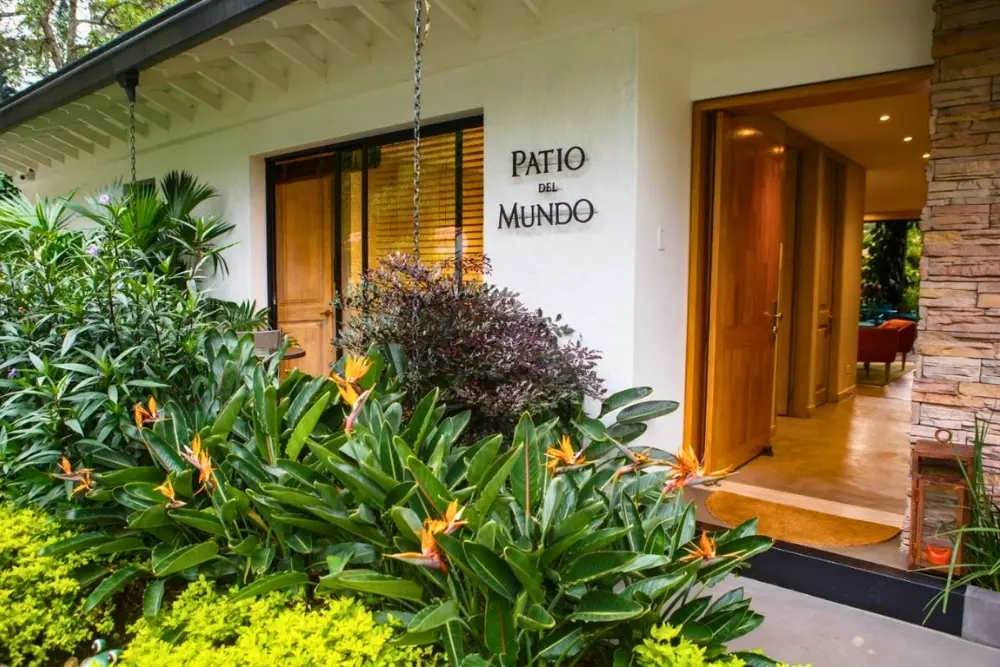patio del mundo hotel