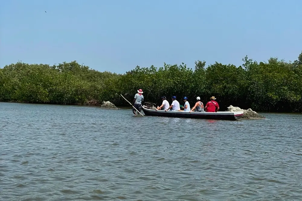 travel to cartagena colombia - boat tour